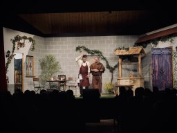 Im Kloster ist der Teufel los